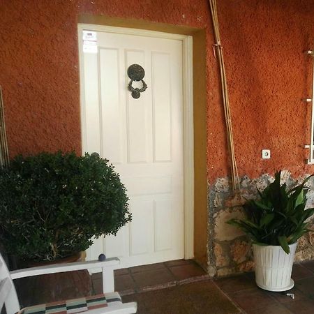 Paz Rural A Una Hora De Madrid Hontoba Exterior foto